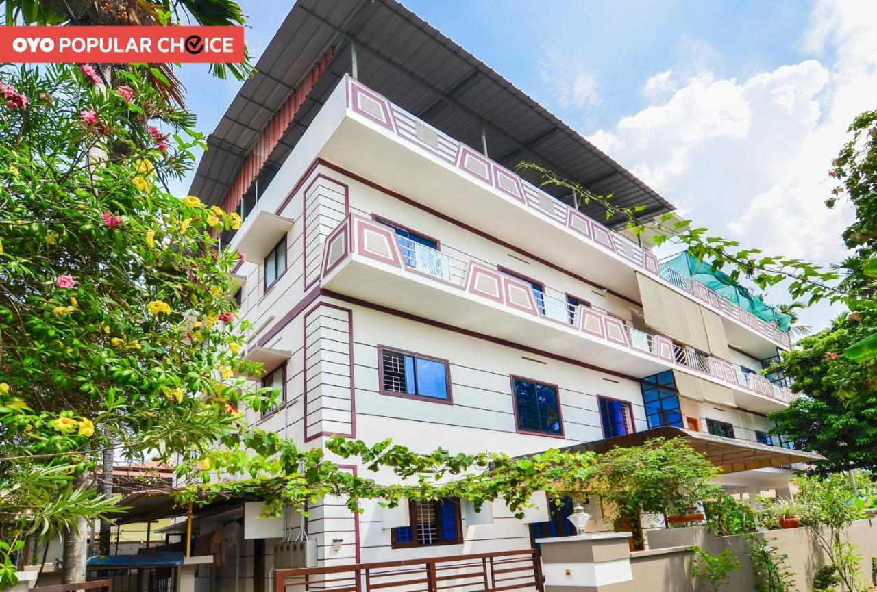 Oyo Home 81801 Akash Villa Trippapur Exterior foto