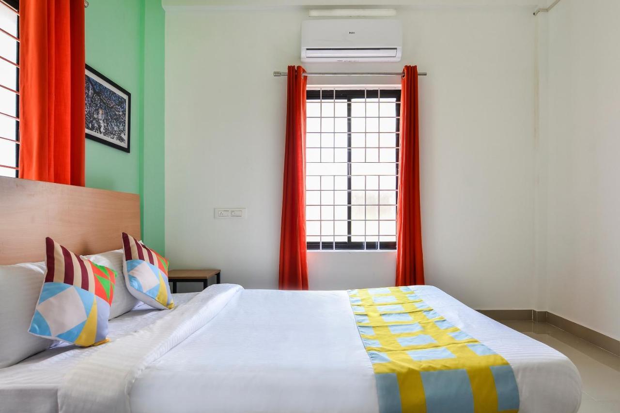 Oyo Home 81801 Akash Villa Trippapur Exterior foto